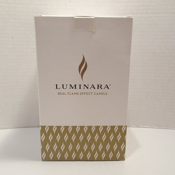 Luminara Christmas Red Berry Real Flame Effect Candle Glass Ornament  w/Remote - Picture 3 of 7